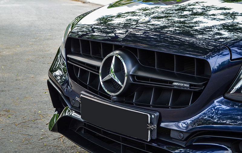 Mercedes-Benz E200 độ bodykit E63 S hầm hố tại Việt Nam